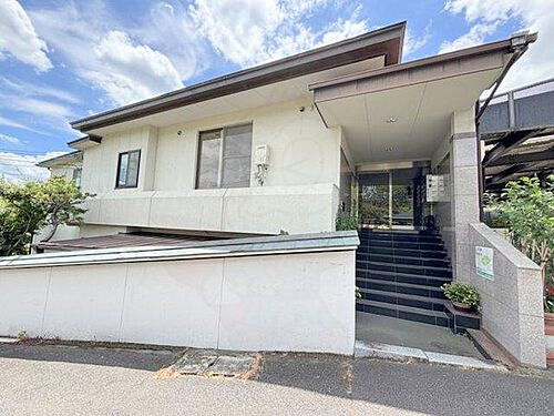 京都府京都市右京区鳴滝音戸山町 築26年3ヶ月 3階建