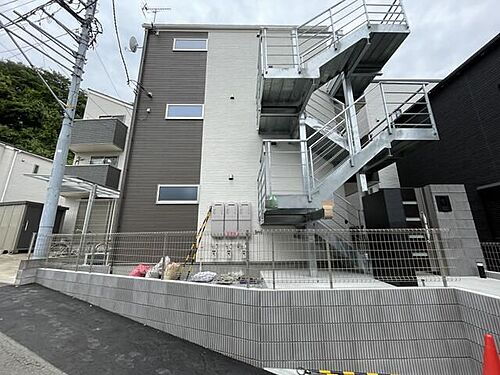 神奈川県横浜市南区南太田１丁目 3階建 