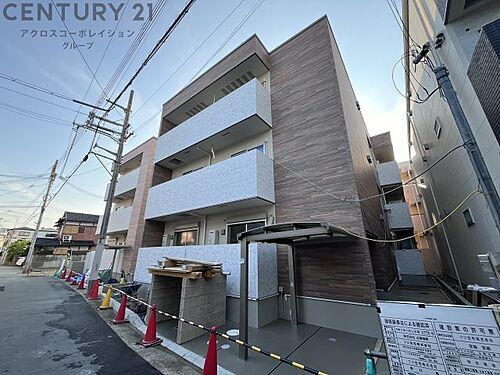 兵庫県西宮市鳴尾町２丁目 3階建 築1年未満