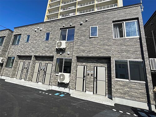 秋田県秋田市南通亀の町 賃貸アパート