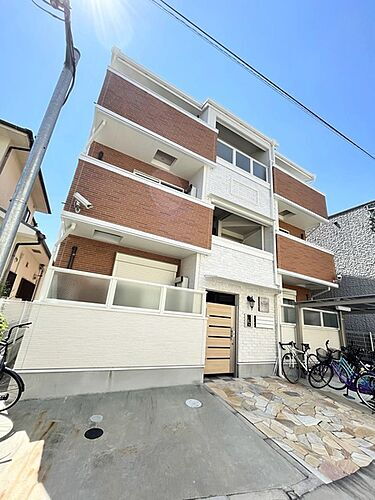 兵庫県神戸市兵庫区東山町１丁目 3階建 築8年12ヶ月