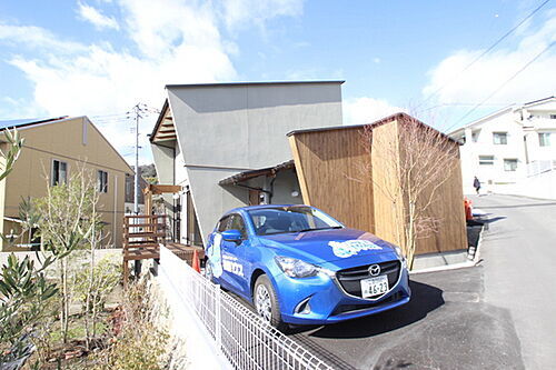 広島県広島市安佐南区祇園４丁目 2階建