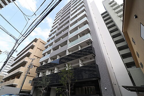 広島県広島市中区昭和町 13階建