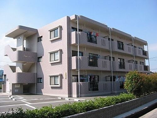 岡山県総社市総社３丁目 3階建