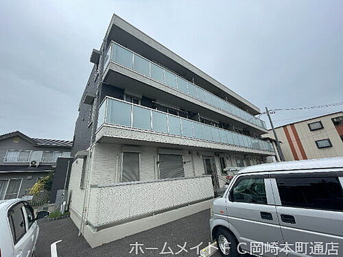 愛知県岡崎市薮田２丁目 3階建 築4年9ヶ月