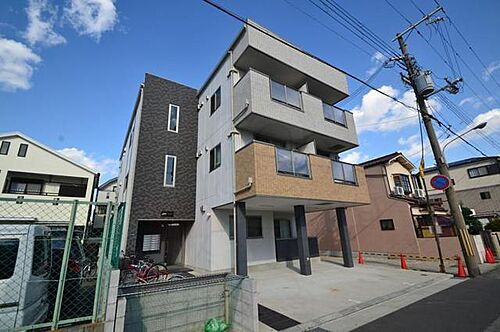 兵庫県尼崎市立花町１丁目 築10年11ヶ月 3階建