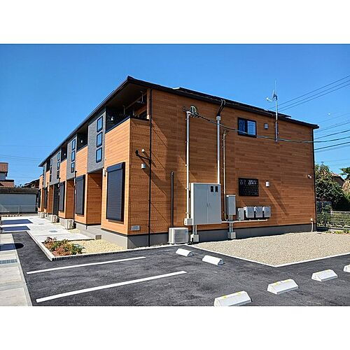 岐阜県各務原市鵜沼各務原町２丁目 2階建 築1年3ヶ月