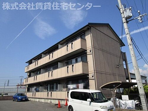 和歌山県和歌山市小雑賀 3階建