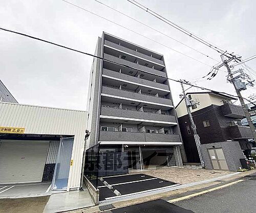 京都府京都市右京区西京極東側町  7階建