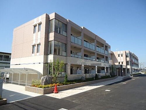 兵庫県三木市別所町小林 3階建 築10年9ヶ月