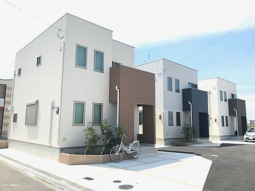 大阪府富田林市若松町４丁目 2階建 築5年6ヶ月