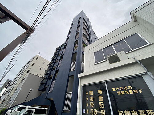 メゾンそれいゆ 8階建