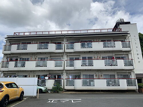 マンションまるか 3階建