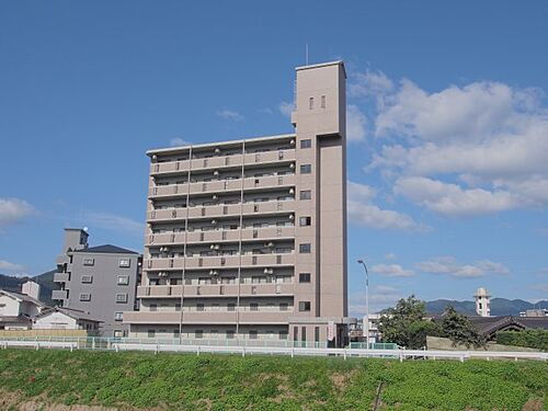 貴船御館 9階建