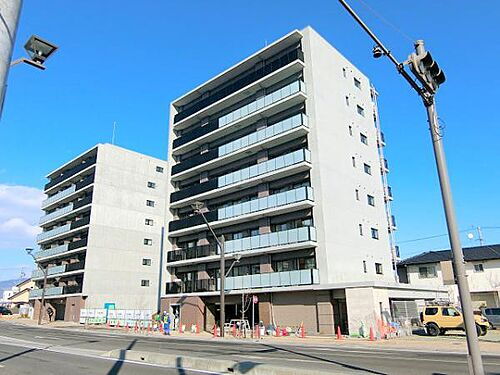 長野県長野市大字鶴賀七瀬 8階建 築3年5ヶ月