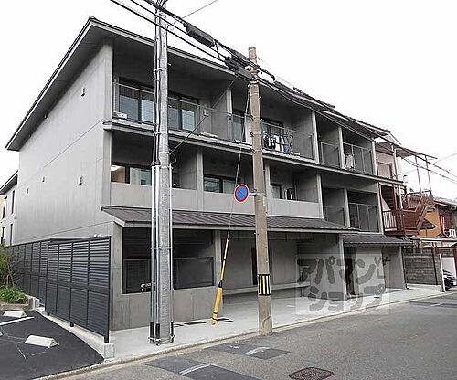 京都府京都市北区衣笠街道町 3階建 