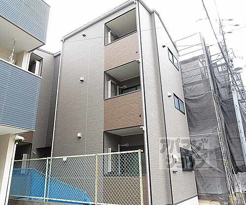 京都府京都市中京区壬生御所ノ内町 3階建 