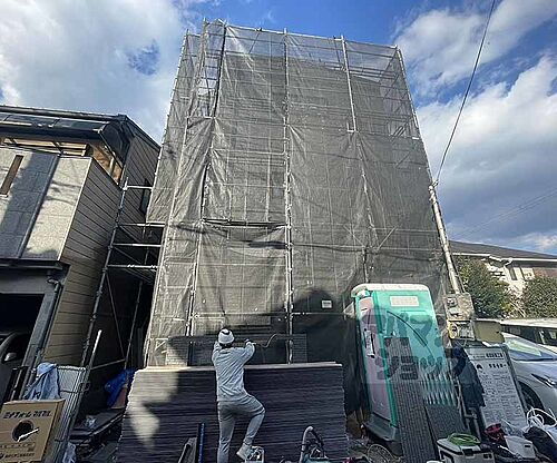 京都府京都市中京区西ノ京冷泉町  3階建