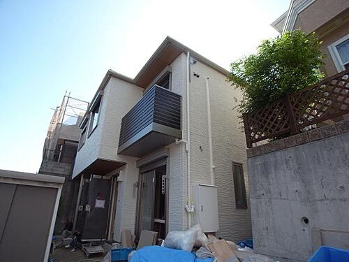 兵庫県神戸市垂水区高丸２丁目 2階建 築5年11ヶ月