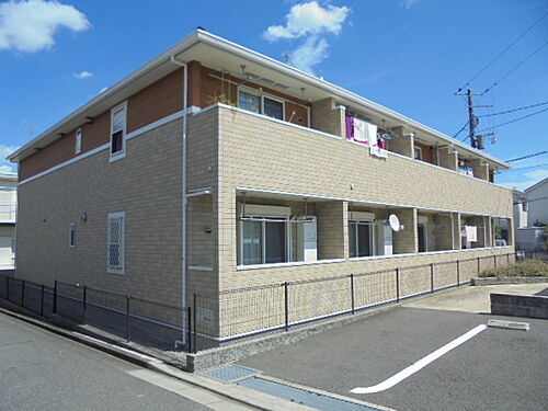 神奈川県秦野市渋沢 2階建