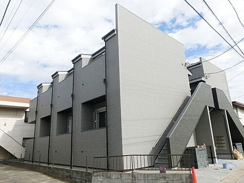 千葉県千葉市中央区稲荷町１丁目 2階建 築10年3ヶ月