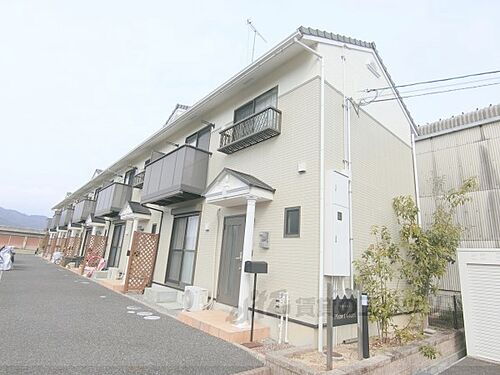 滋賀県東近江市五個荘竜田町 テラスハウス