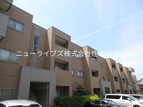 大阪府寝屋川市田井西町 築20年7ヶ月 3階建