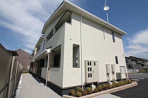 滋賀県長浜市新庄寺町 築8年4ヶ月 2階建