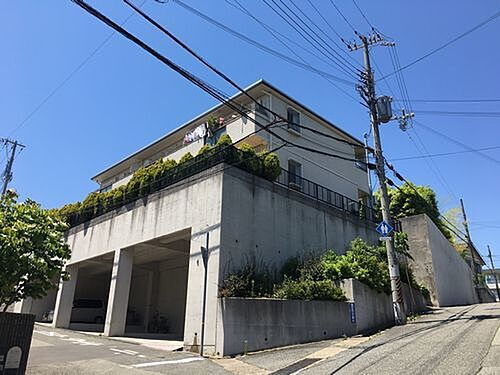 兵庫県明石市魚住町錦が丘２丁目 2階建