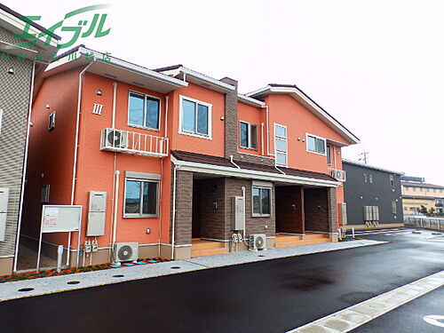 三重県三重郡川越町大字南福崎 賃貸アパート