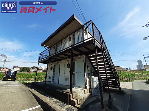 三重県津市上浜町４丁目 賃貸アパート