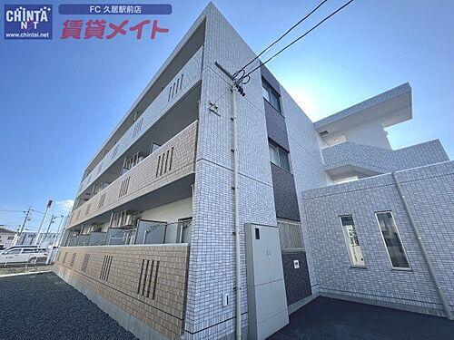 三重県津市高茶屋小森町 築3年10ヶ月 3階建