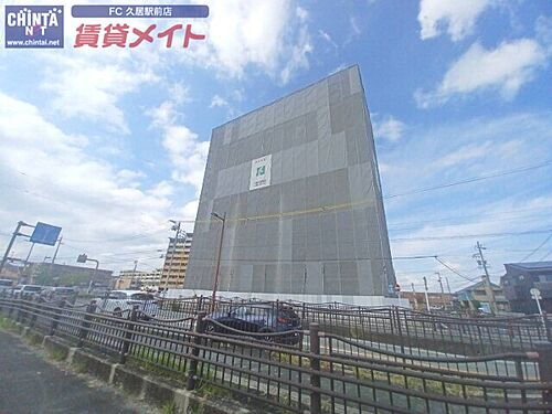 三重県松阪市嬉野中川新町１丁目 10階建 