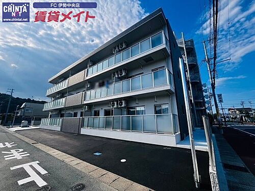 三重県伊勢市岡本３丁目 3階建 築1年4ヶ月