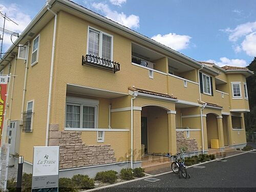 滋賀県愛知郡愛荘町沓掛 2階建 築17年4ヶ月