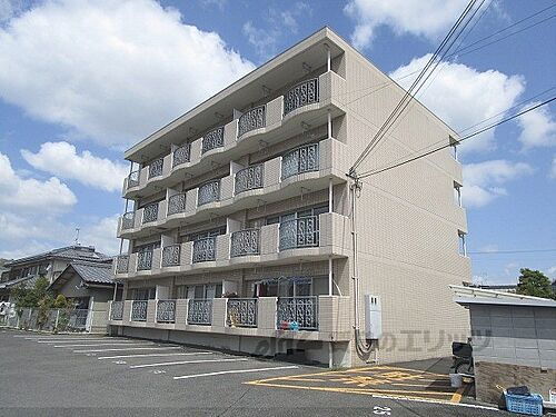 滋賀県甲賀市信楽町長野 4階建