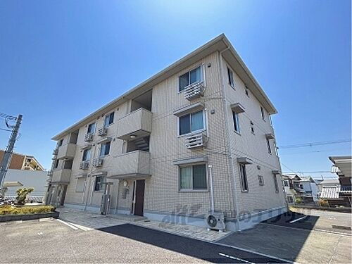 滋賀県大津市大萱６丁目 築14年8ヶ月 3階建