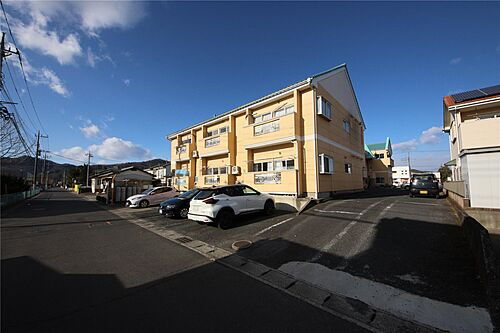 栃木県足利市利保町１丁目 賃貸アパート