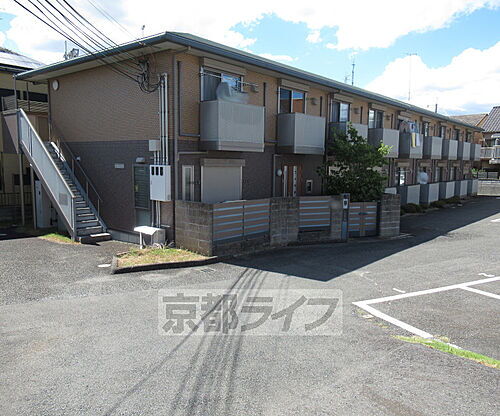 京都府宇治市伊勢田町 2階建