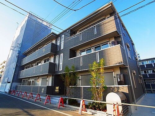 東京都足立区六町１丁目 3階建 築4年8ヶ月