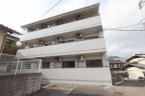 広島県広島市安佐南区長束西３丁目 3階建