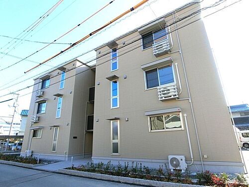 広島県広島市安佐南区古市３丁目 3階建