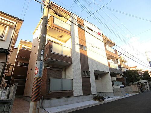 大阪府摂津市鶴野４丁目 築2年1ヶ月 3階建