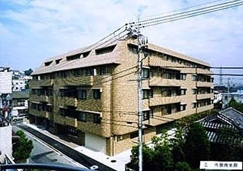 グランディール鶴見 地上5階地下1階建
