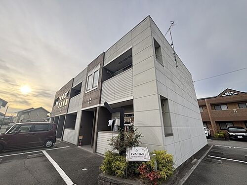 兵庫県加古川市加古川町中津 賃貸アパート