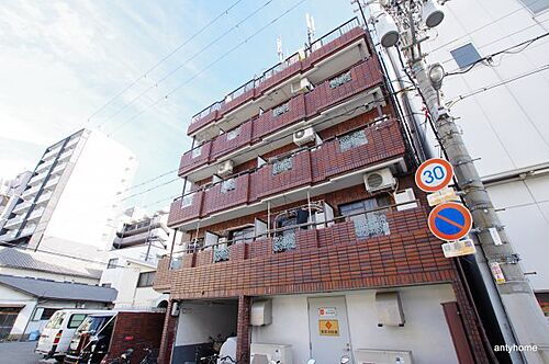 ルネッサンス西梅田 7階建