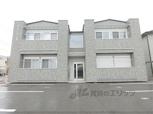 滋賀県近江八幡市長光寺町 築3年9ヶ月 2階建