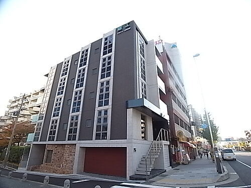 兵庫県神戸市東灘区本山南町８丁目 5階建