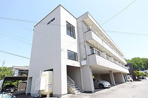 長野県上田市常入１丁目 3階建 築32年1ヶ月