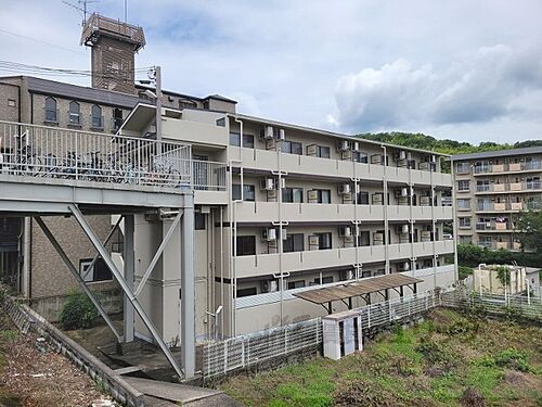 京都府京都市西京区大枝沓掛町 築31年10ヶ月 地上4階地下1階建